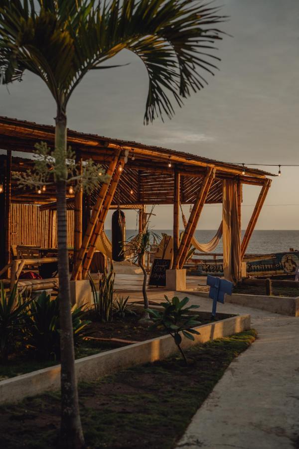 Free Spirit Ecuador, Puerto Engabao Hotel Buitenkant foto